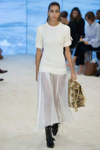 Look 7